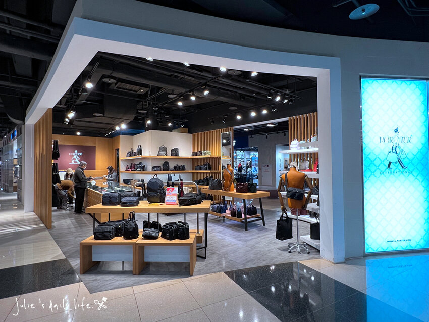 賀歲祭來大江，逛一整天都不夠，桃園青埔美食綠洲，好吃好玩又滿足，快來大江購物中心沾沾春節喜氣！