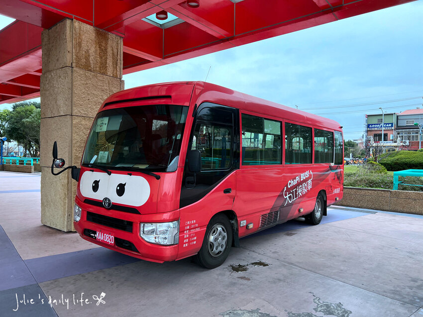 賀歲祭來大江，逛一整天都不夠，桃園青埔美食綠洲，好吃好玩又滿足，快來大江購物中心沾沾春節喜氣！