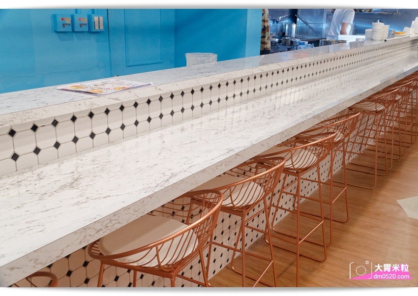 瘦仔林叻沙,道地馬來西亞風味x網美打卡店！檳城亞參叻沙,辣死你媽椰漿飯,香濃蝦湯頭~有夠正點,台北市民大道美食,台北叻沙推薦, - 大胃米粒 DAVID & MILLY