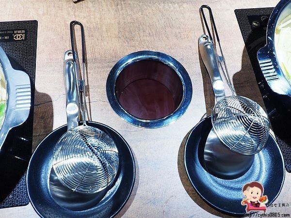 桃園經國路美食-祥富水產桃園店-海鮮火鍋超市來啦~單點火鍋的食材，比全聯還便宜的價格啊!!!! (邀約) @民宿女王芽月-美食.旅遊.全台趴趴走