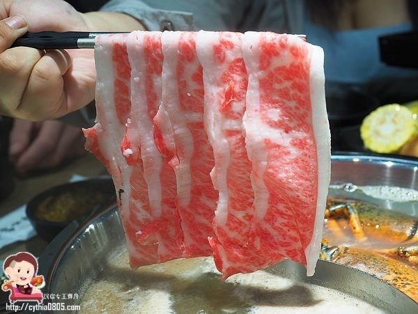 桃園經國路美食-祥富水產桃園店-海鮮火鍋超市來啦~單點火鍋的食材，比全聯還便宜的價格啊!!!! (邀約) @民宿女王芽月-美食.旅遊.全台趴趴走