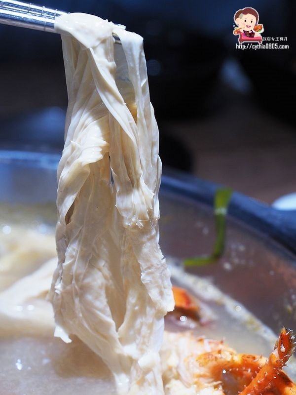 桃園經國路美食-祥富水產桃園店-海鮮火鍋超市來啦~單點火鍋的食材，比全聯還便宜的價格啊!!!! (邀約) @民宿女王芽月-美食.旅遊.全台趴趴走