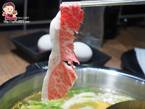 桃園經國路美食-祥富水產桃園店-海鮮火鍋超市來啦~單點火鍋的食材，比全聯還便宜的價格啊!!!! (邀約) @民宿女王芽月-美食.旅遊.全台趴趴走