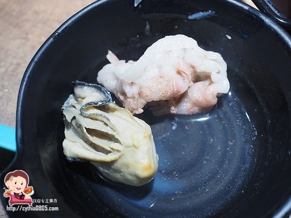 桃園經國路美食-祥富水產桃園店-海鮮火鍋超市來啦~單點火鍋的食材，比全聯還便宜的價格啊!!!! (邀約) @民宿女王芽月-美食.旅遊.全台趴趴走