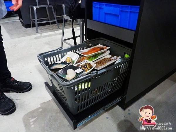 桃園經國路美食-祥富水產桃園店-海鮮火鍋超市來啦~單點火鍋的食材，比全聯還便宜的價格啊!!!! (邀約) @民宿女王芽月-美食.旅遊.全台趴趴走