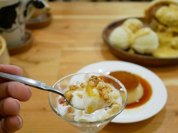 日十。2號店:日十。中華店-台南永康早午餐 南台科大附近夯店 平價味好選擇多 套餐超值不升級可惜 不早來可是要排隊唷 新菜單上市