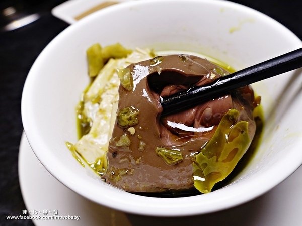 蓹青重慶麻辣鍋物:【大安區美食】蓹青重慶麻辣鍋物 特選青花椒麻勁入鍋 鮮香濃郁、醇麻爽口超夠味!捷運國父紀念館站/台北麻辣火鍋