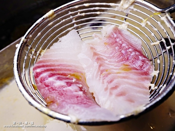 蓹青重慶麻辣鍋物:【大安區美食】蓹青重慶麻辣鍋物 特選青花椒麻勁入鍋 鮮香濃郁、醇麻爽口超夠味!捷運國父紀念館站/台北麻辣火鍋