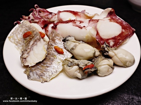 蓹青重慶麻辣鍋物:【大安區美食】蓹青重慶麻辣鍋物 特選青花椒麻勁入鍋 鮮香濃郁、醇麻爽口超夠味!捷運國父紀念館站/台北麻辣火鍋