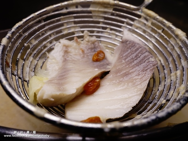 蓹青重慶麻辣鍋物:【大安區美食】蓹青重慶麻辣鍋物 特選青花椒麻勁入鍋 鮮香濃郁、醇麻爽口超夠味!捷運國父紀念館站/台北麻辣火鍋