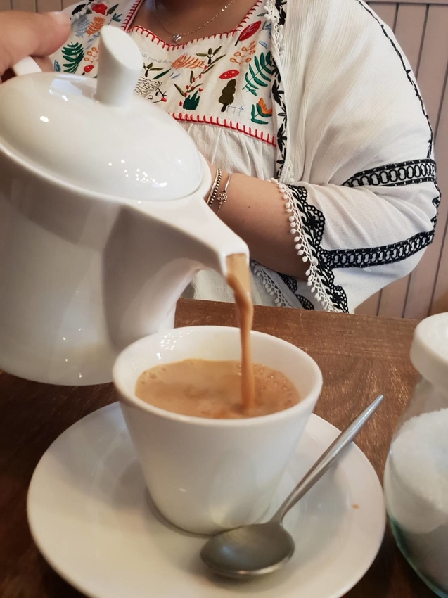 【花蓮.市區】小巷茉莉餐廳。抹茶+巧克力+蜂蜜舒芙蕾鬆餅。店內莫蘭迪色系柔美院子超好拍