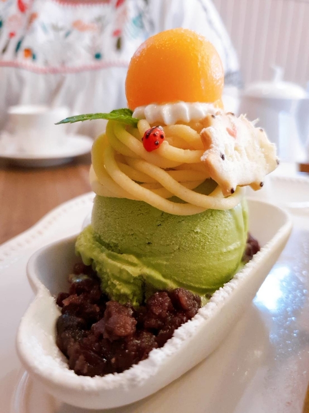 【花蓮.市區】小巷茉莉餐廳。抹茶+巧克力+蜂蜜舒芙蕾鬆餅。店內莫蘭迪色系柔美院子超好拍