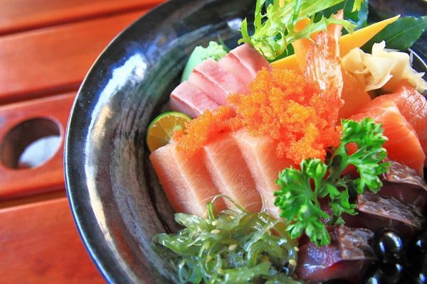 【超過170個攤位!】各式各樣美食、食材讓你逛到腳酸!不論刮風還是下大雨,都能逛街絕佳室內好景點!-汐止秀豐市場