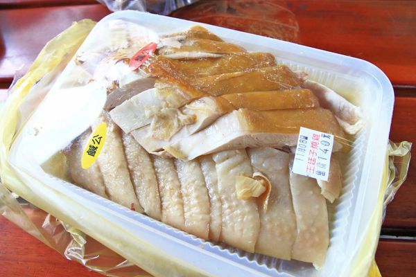 【超過170個攤位!】各式各樣美食、食材讓你逛到腳酸!不論刮風還是下大雨,都能逛街絕佳室內好景點!-汐止秀豐市場