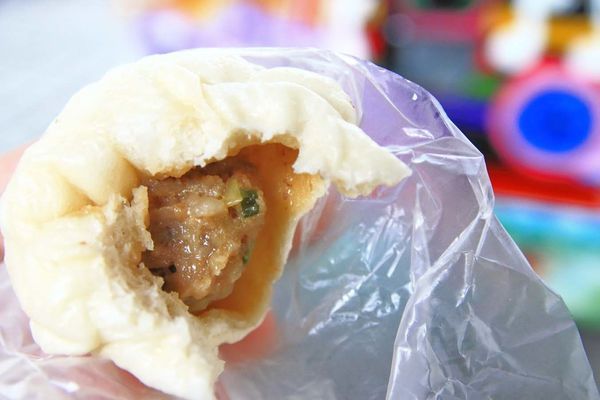 【超過170個攤位!】各式各樣美食、食材讓你逛到腳酸!不論刮風還是下大雨,都能逛街絕佳室內好景點!-汐止秀豐市場