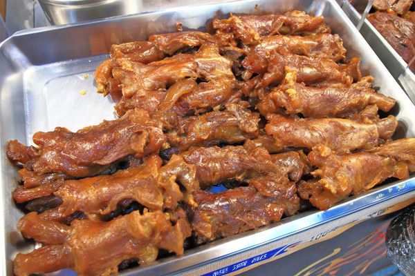 【超過170個攤位!】各式各樣美食、食材讓你逛到腳酸!不論刮風還是下大雨,都能逛街絕佳室內好景點!-汐止秀豐市場【超過170個攤位!】各式各樣美食、食材讓你逛到腳酸!不論刮風還是下大雨,都能逛街絕佳室內好景點!-汐止秀豐市場