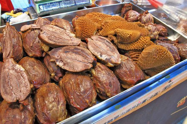 【超過170個攤位!】各式各樣美食、食材讓你逛到腳酸!不論刮風還是下大雨,都能逛街絕佳室內好景點!-汐止秀豐市場