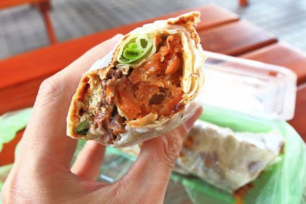 【超過170個攤位!】各式各樣美食、食材讓你逛到腳酸!不論刮風還是下大雨,都能逛街絕佳室內好景點!-汐止秀豐市場