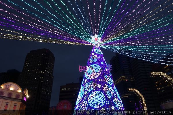 宜蘭縣政府耶誕燈_181125_0112.jpg
