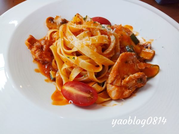 Cook Table (8).jpg Cook Table (8).jpg