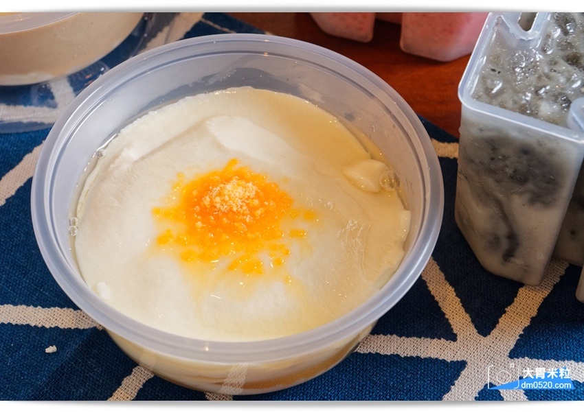 創意港式甜品x台式手搖,糖朝甜品屋,台北101新登場,必喝黑磚柴燒珍奶芝花,港式豆腐花,搭配專利環保杯,在家也能蓋出101,台北101美食推薦, - 大胃米粒 DAVID & MILLY