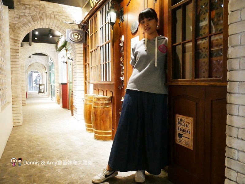 《南投景點》蔡氏釀酒精釀酒廠。隱身草屯的絕美觀光工廠。不出國也能欣賞歐洲景緻品嚐精釀美酒享受聖誕大餐｜（影片）