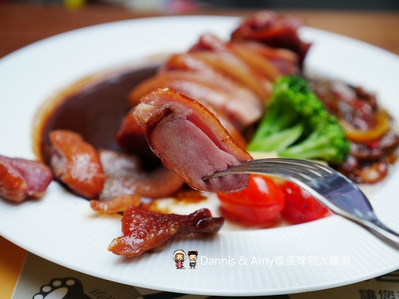 《南投景點》蔡氏釀酒精釀酒廠。隱身草屯的絕美觀光工廠。不出國也能欣賞歐洲景緻品嚐精釀美酒享受聖誕大餐｜（影片）