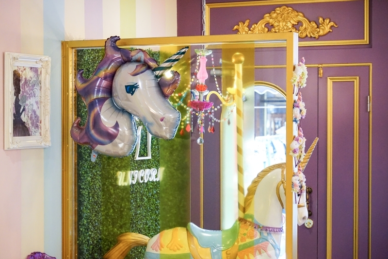 跳躍的宅男 - [花蓮美食]粉色系夢幻少女風超好拍 日式半熟蛋包飯推薦 自製彩虹千層蛋糕好吃又好看-Unicorn獨角獸洋食館