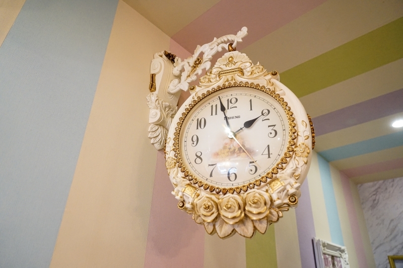 跳躍的宅男 - [花蓮美食]粉色系夢幻少女風超好拍 日式半熟蛋包飯推薦 自製彩虹千層蛋糕好吃又好看-Unicorn獨角獸洋食館