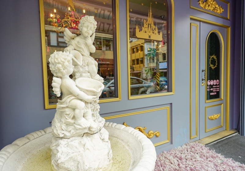 跳躍的宅男 - [花蓮美食]粉色系夢幻少女風超好拍 日式半熟蛋包飯推薦 自製彩虹千層蛋糕好吃又好看-Unicorn獨角獸洋食館