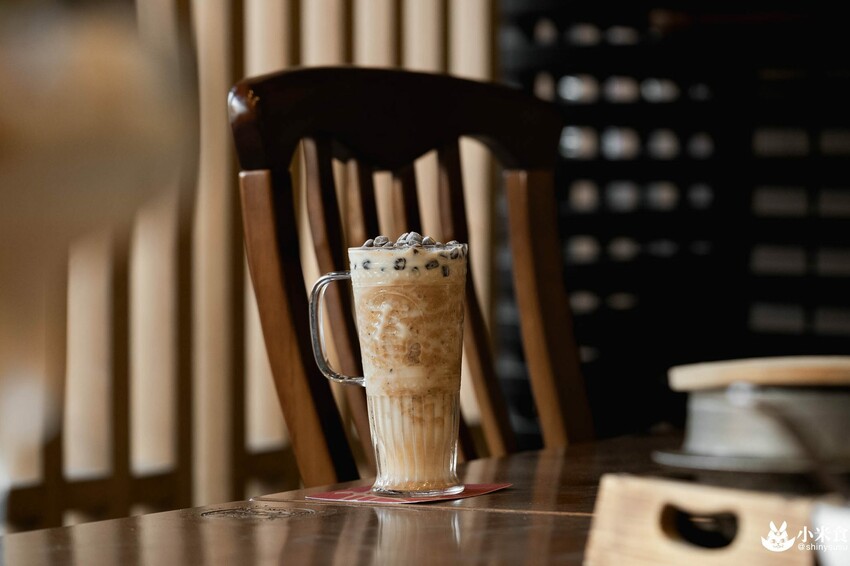 有春茶館大墩店｜情懷好味重拾家溫度。還有隱藏版古早味冰沙｜台中茶館小吃｜公益路下午茶推薦 - 小米食