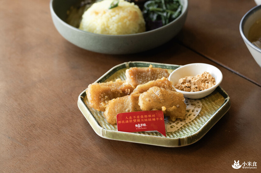 有春茶館大墩店｜情懷好味重拾家溫度。還有隱藏版古早味冰沙｜台中茶館小吃｜公益路下午茶推薦 - 小米食