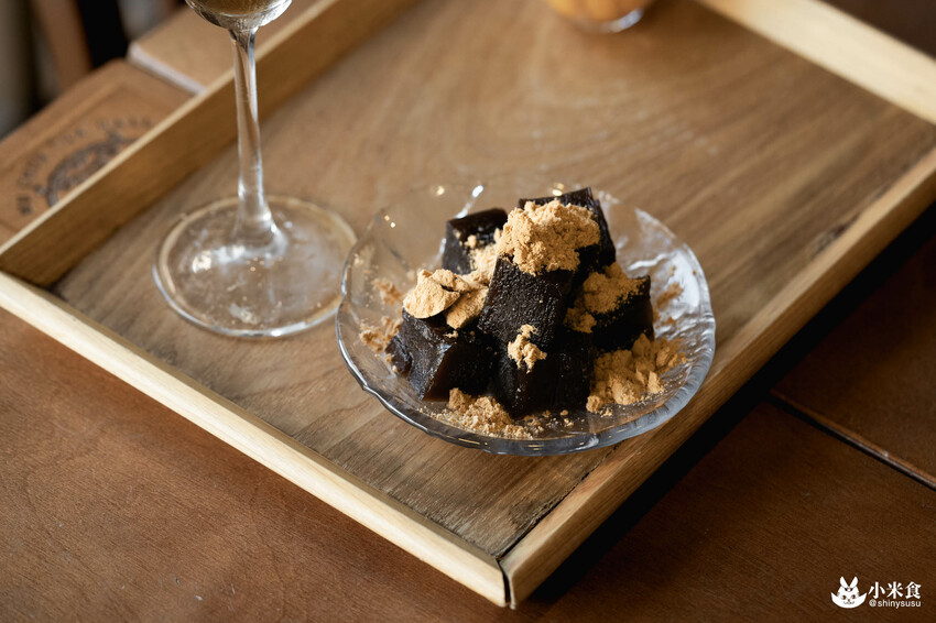 有春茶館大墩店｜情懷好味重拾家溫度。還有隱藏版古早味冰沙｜台中茶館小吃｜公益路下午茶推薦 - 小米食