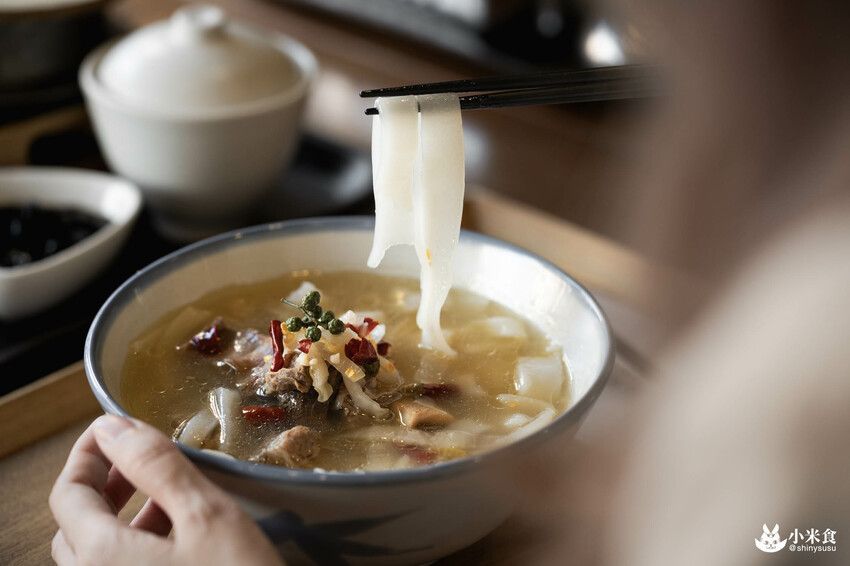 有春茶館大墩店｜情懷好味重拾家溫度。還有隱藏版古早味冰沙｜台中茶館小吃｜公益路下午茶推薦 - 小米食