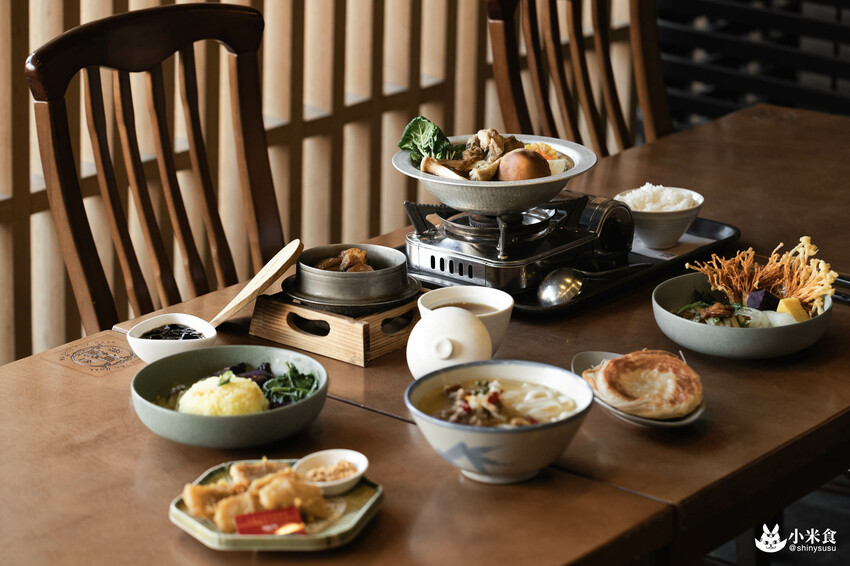 有春茶館大墩店｜情懷好味重拾家溫度。還有隱藏版古早味冰沙｜台中茶館小吃｜公益路下午茶推薦 - 小米食