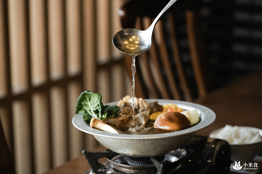 有春茶館大墩店｜情懷好味重拾家溫度。還有隱藏版古早味冰沙｜台中茶館小吃｜公益路下午茶推薦 - 小米食