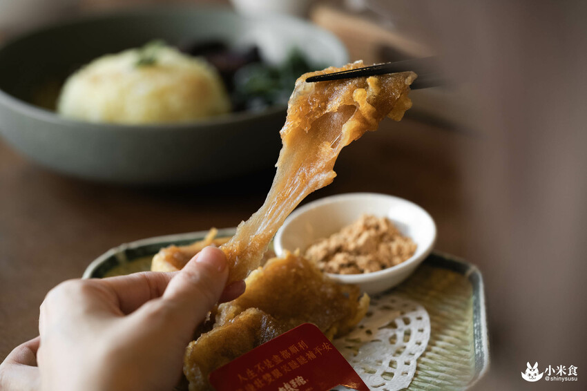 有春茶館大墩店｜情懷好味重拾家溫度。還有隱藏版古早味冰沙｜台中茶館小吃｜公益路下午茶推薦 - 小米食