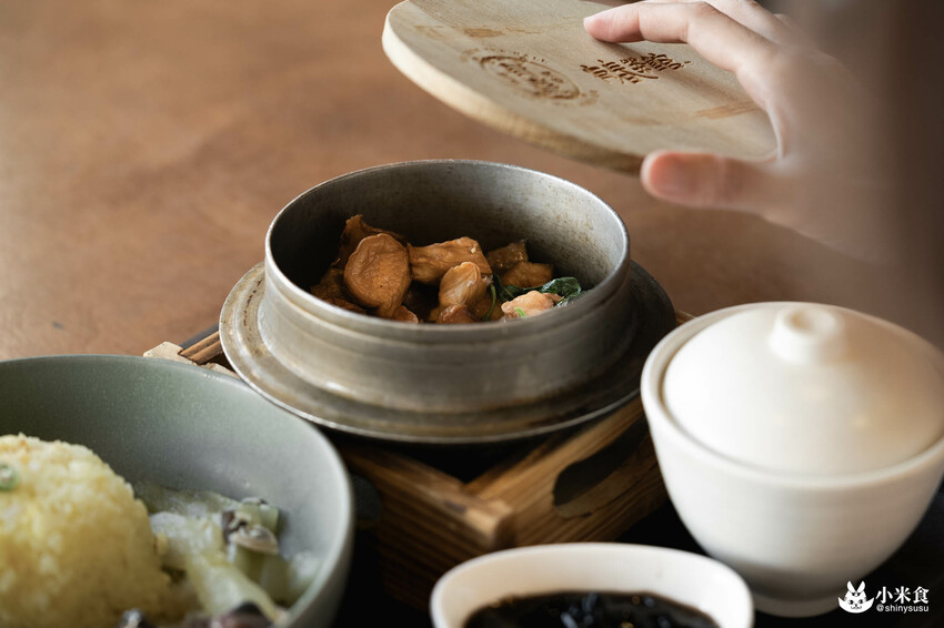 有春茶館大墩店｜情懷好味重拾家溫度。還有隱藏版古早味冰沙｜台中茶館小吃｜公益路下午茶推薦 - 小米食