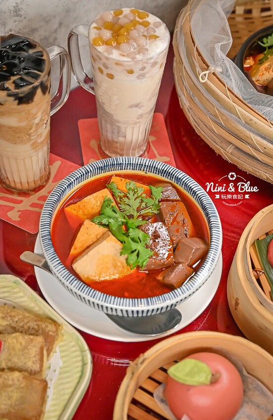 台中茶館推薦，麻辣臭豆腐魚鍋超帶勁、烏魚子麻糬有趣又好吃