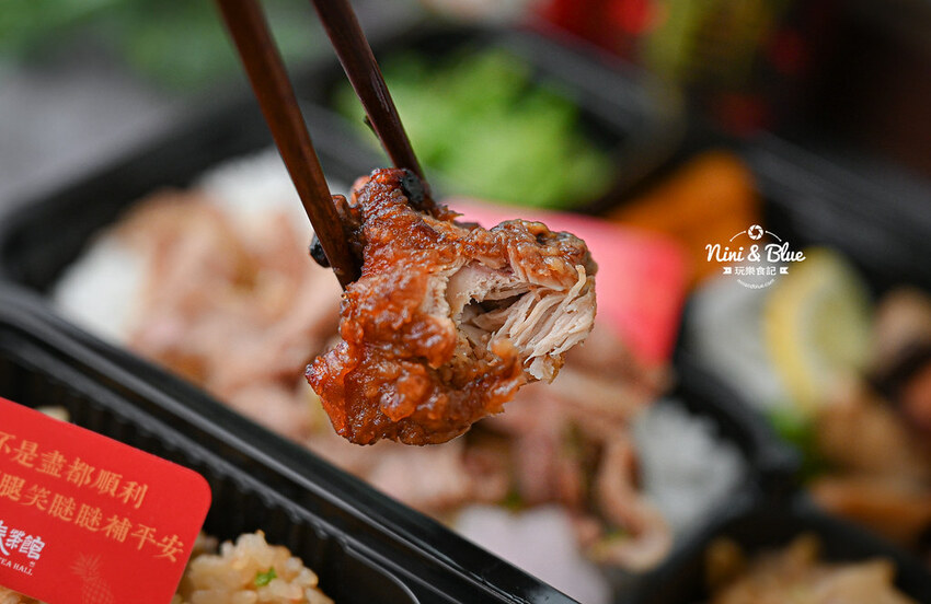 台味餐盒雙主菜+送飲料很豐盛,還有冷凍熟食包優惠中*妮妮布魯