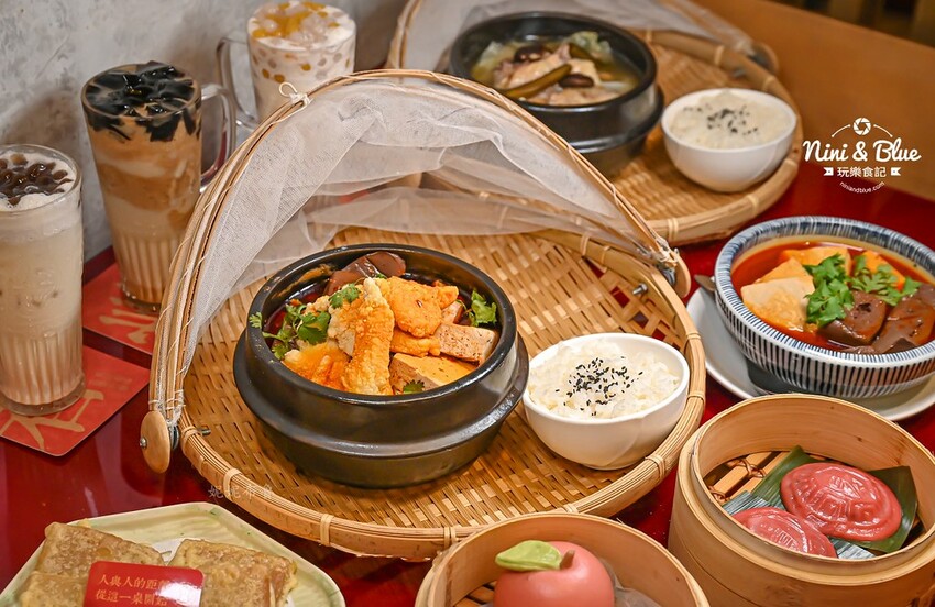 台中茶館推薦，麻辣臭豆腐魚鍋超帶勁、烏魚子麻糬有趣又好吃