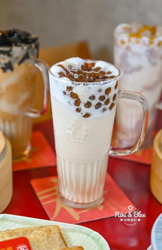 台中茶館推薦，麻辣臭豆腐魚鍋超帶勁、烏魚子麻糬有趣又好吃