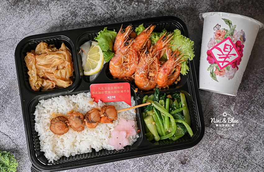 台味餐盒雙主菜+送飲料很豐盛,還有冷凍熟食包優惠中*妮妮布魯