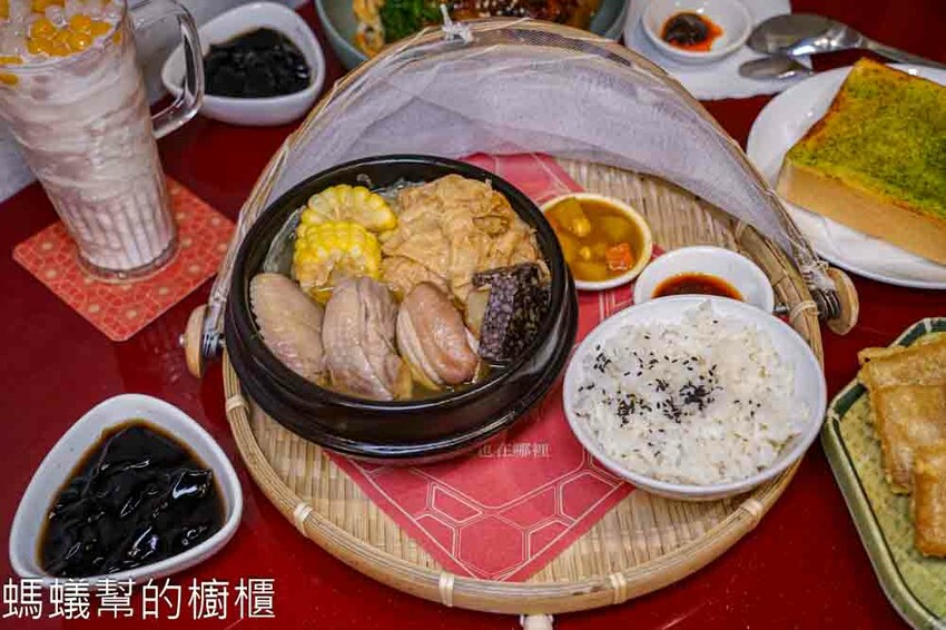 台中市南屯區有春茶館 | 台中南屯美食茶館，經典麻油雞、蜜糖粳粽冰、魷魚螺肉蒜，點心飲料高水準，聚餐包廂都合宜！ - 螞蟻幫的櫥櫃