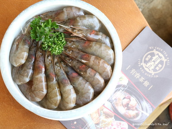 有春茶館(大墩店):台中美食│有春茶館大墩店〃裝潢充滿古色古香,餐點好吃,非常適合聚餐聊天的好所在~