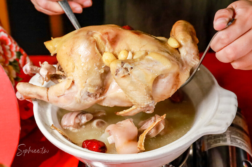 2025台中年菜》有春茶館 精緻台味年菜 圍爐團圓飯 新年聚餐 包廂訂位包場 早鳥優惠開跑! @蘇菲漫旅