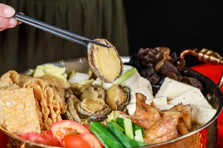 2025台中年菜》有春茶館 精緻台味年菜 圍爐團圓飯 新年聚餐 包廂訂位包場 早鳥優惠開跑! @蘇菲漫旅