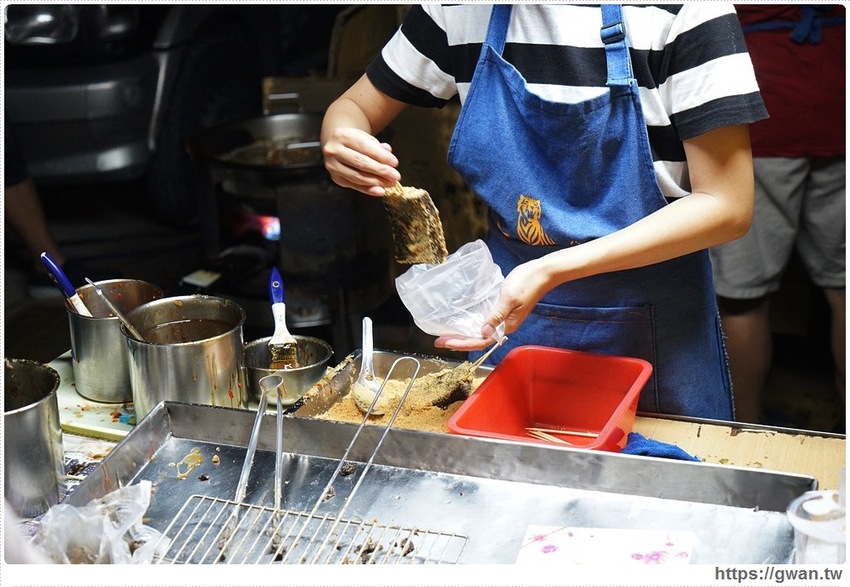 龍井自強夜市 | 大排長龍,烤臭豆腐一支10元真的很便宜!!