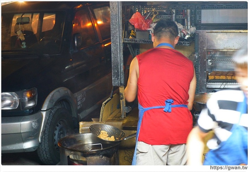 龍井自強夜市 | 大排長龍,烤臭豆腐一支10元真的很便宜!!