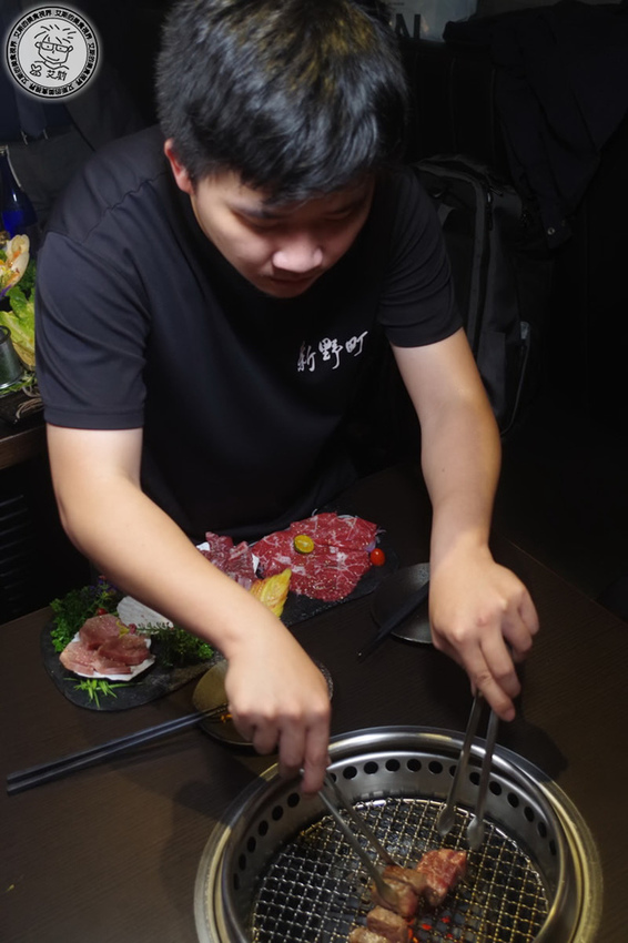 2肉盤3-厚切牛小排2.jpg
